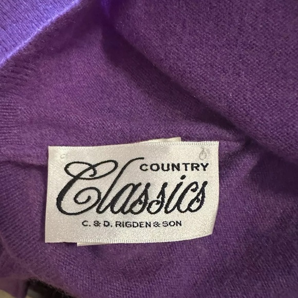Country Classics C & D Rigden & Sons Small Purple Cashmere Turtleneck - Picture 4 of 5